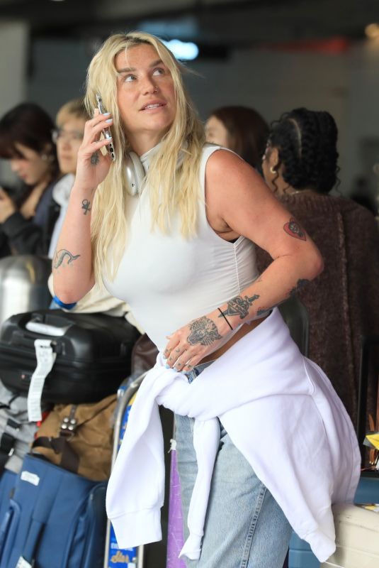 KESHA at LAX Airport in Los Angeles 05/09/2024