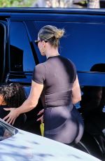 KHLOE KARDASHIAN Taking Kids Out for Lunch in Calabasas 05/02/2024