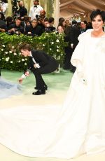 KRIS JENNER at Met Gala Celebrating Sleeping Beauties: Reawakening Fashion in New York 05/06/2024