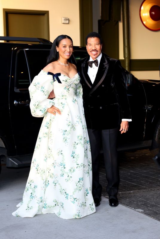 LISA PARIGI and Lionel Richie Arrives at King