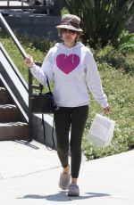 LISA RINNA Out on Mother