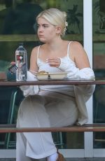 LOLA SHEEN Out for Lunch with a Friend at Erewhon Market in Los Angeles 05/09/2024
