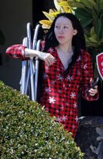 NOAH CYRUS Arrives at Her Home in Los Angeles 04/29/2024