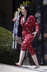 NOAH CYRUS Arrives at Her Home in Los Angeles 04/29/2024