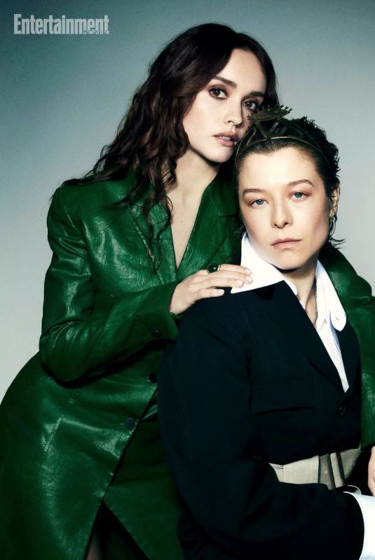 OLIVIA COOKE and EMMA D