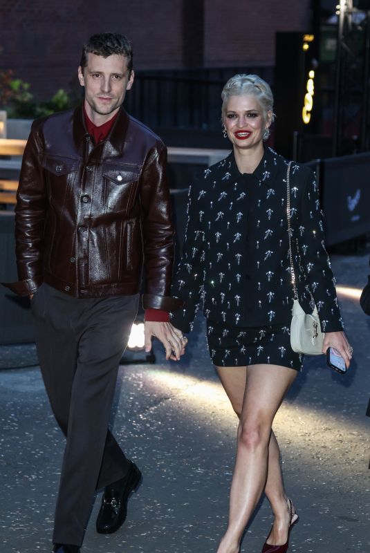 PIXIE GELDOF at Gucci Cruise 2025 Fashion Show at Tate Modern in London 05/13/2024