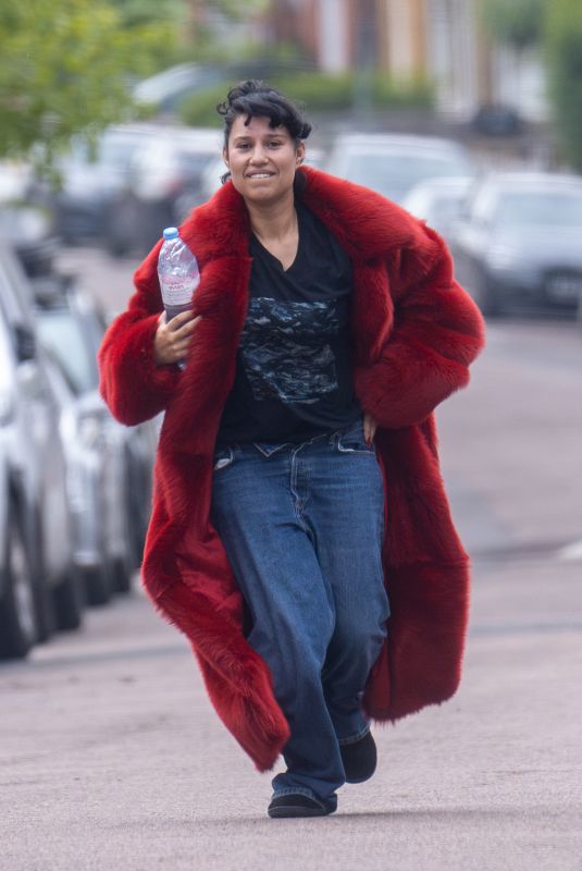 RAYE Out and About in London 05/01/2024