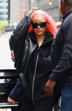 RIHANNA Debuts New Pink Hair in New York 05/04/2024