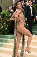 RITA ORA at Met Gala Celebrating Sleeping Beauties: Reawakening Fashion in New York 05/06/2024