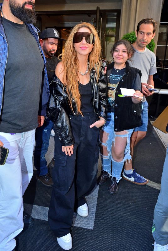 SHAKIRA Leaves Mark Hotel in New York 05/07/2024
