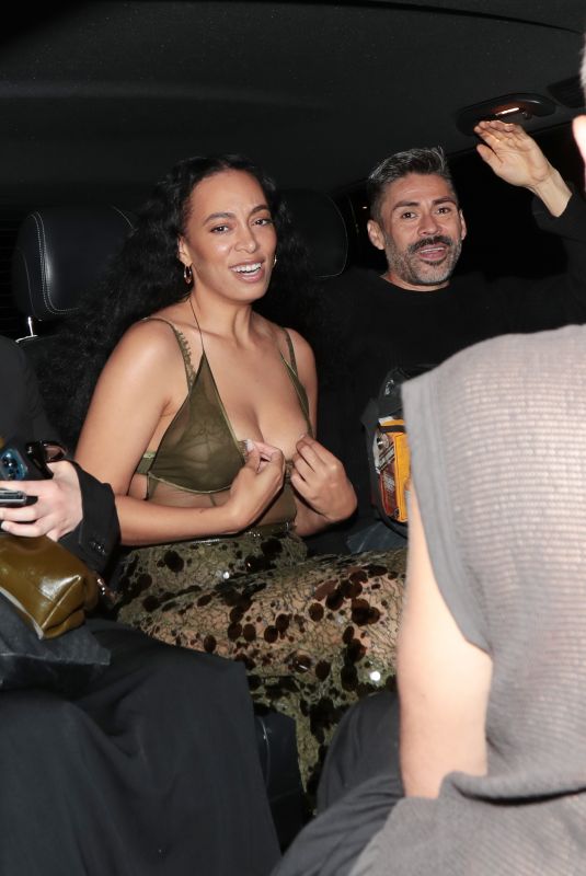 SOLANGE KNOWLES Arrives at Gucci Cruise 2025 Fashion Show in London 05/13/2024