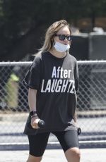SUKI WATERHOUSE Out Hiking with a Friend in Los Angeles 05/09/2024