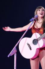 TAYLOR SWIFT Performs at The Eras Tour in Paris 05/09/2024