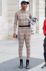 VENUS WILLIAMS Out with Her Dog Harry in Paris 05/25/2024