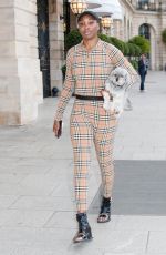 VENUS WILLIAMS Out with Her Dog Harry in Paris 05/25/2024