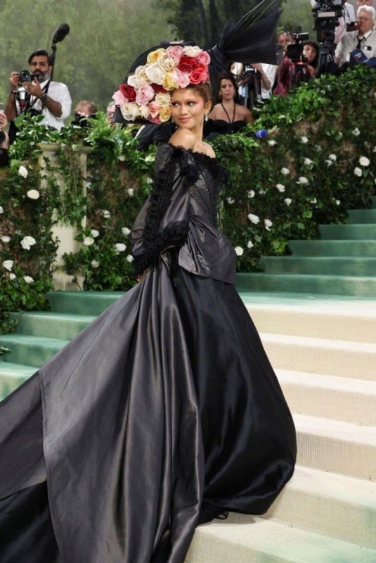 ZENDAYA at Met Gala Celebrating Sleeping Beauties: Reawakening Fashion in New York 05/06/2024