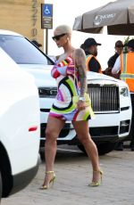 AMBER ROSE and Na