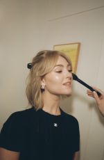 ANNASOPHIA ROBB - L