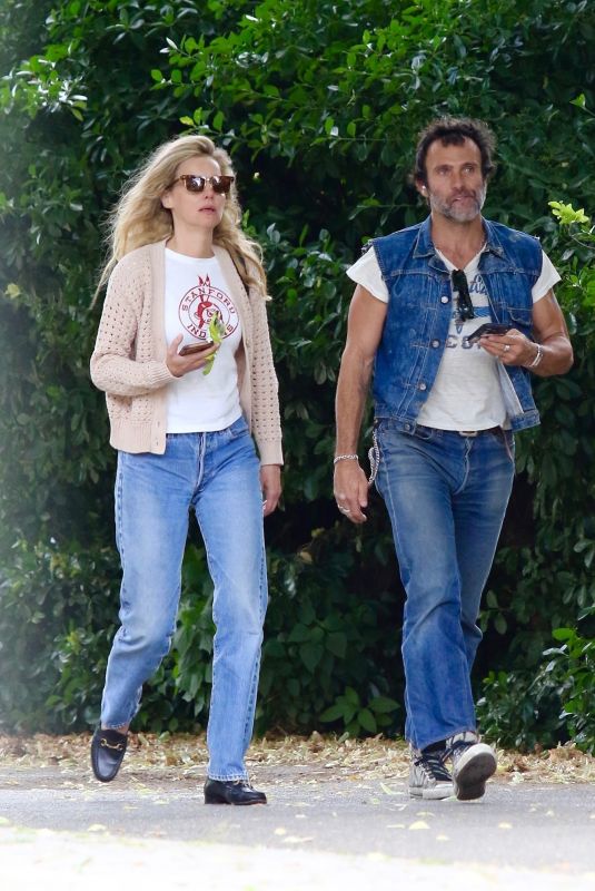 BIJOU PHILLIPS and Danny Masterson Out at Manhattan