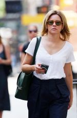 ELIZABETH BANKS Out and About in New York 06/25/2024