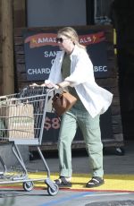 ELLEN POMPEO Shopping at Lazy Acres Market in Los Feliz 06/24/2024
