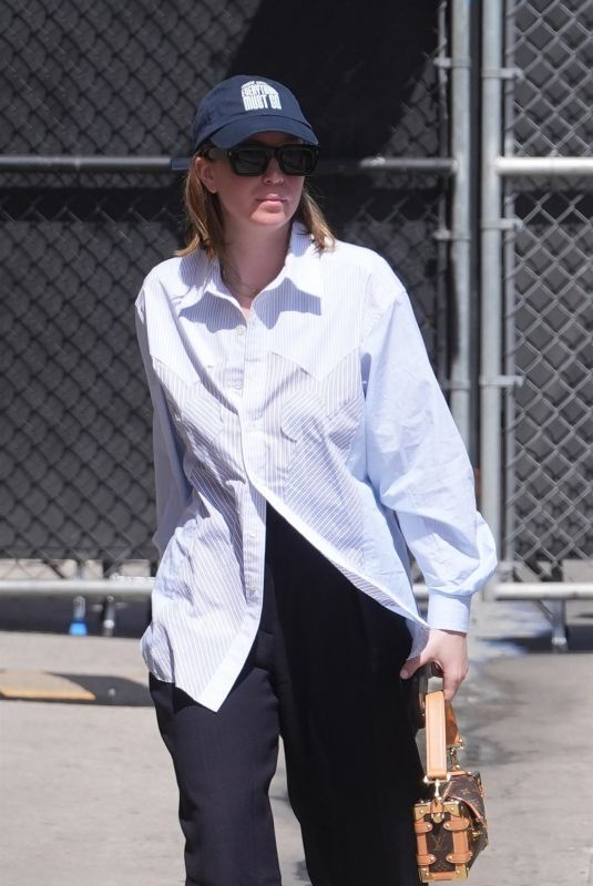HANNAH EINBINDER Arrives at Jimmy Kimmel Live! in Hollywood 06/18/2024