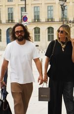 HEIDI KLUM and Tom Kaulitz Arrives at Their Hotel After Shopping in Paris 06/29/2024