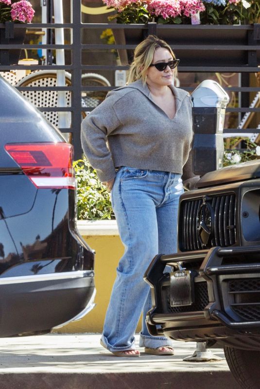 HILARY DUFF at Go Greek Yogurt in Studio City 06/10/2024