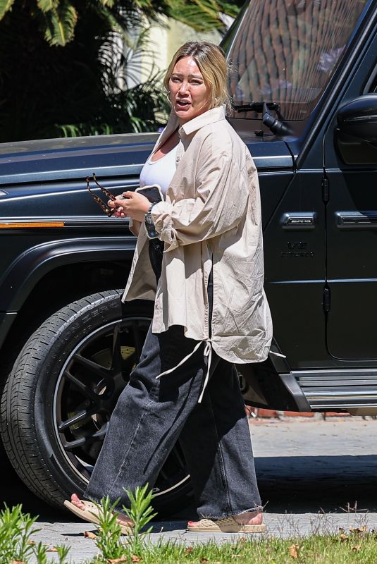 HILARY DUFF Visiting a Friend in Toluca Lake 06/27/2024