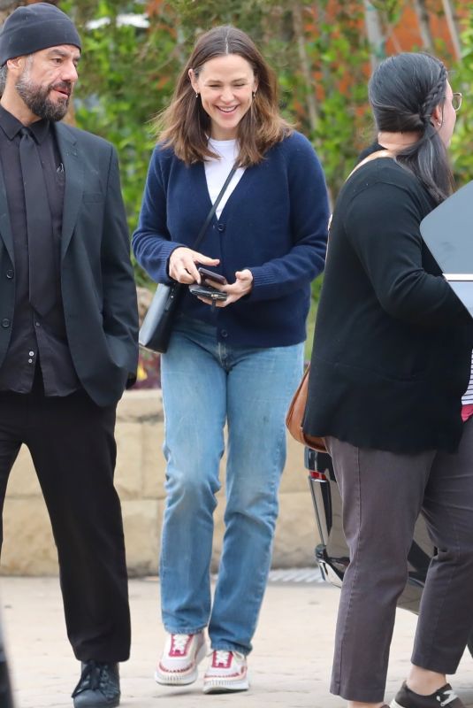 JENNIFER GARNER Arrives at Soho House in Malibu 05/31/2024