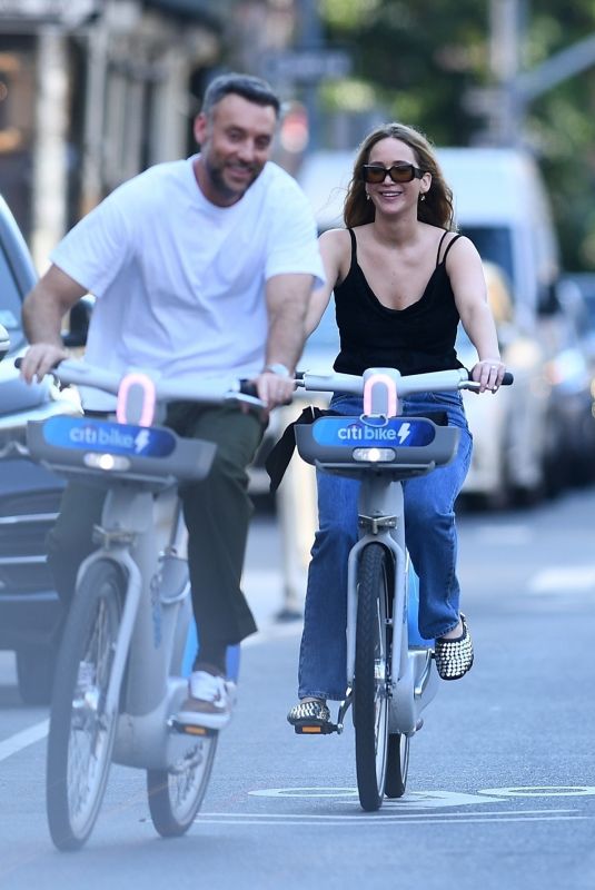 JENNIFER LAWRENCE and Cooke Maroney on a Bike Ride in New York 06/25/2024
