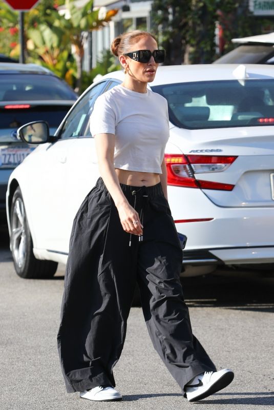 JENNIFER LOPEZ Heading to The Grove in Los Angeles 06/08/2024
