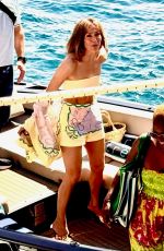 JENNIFER LOPEZ on Vacation in Positano 06/18/2024