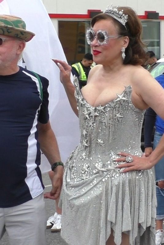 JENNIFER TILLY Joins Pride Parade in Hollywood 06/09/2024