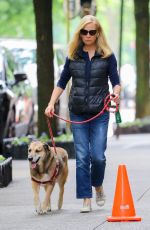JENNIFER WESTFELDT Out with Her Dog in New York" (04.06.2024) 10x