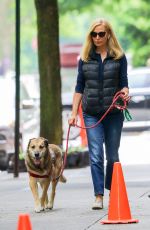 JENNIFER WESTFELDT Out with Her Dog in New York" (04.06.2024) 10x