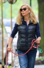 JENNIFER WESTFELDT Out with Her Dog in New York" (04.06.2024) 10x