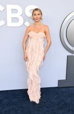 JULIANNE HOUGH at 77th Annual Tony Awards in New York 06/16/2024