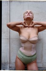 KATE UPTON for 032C Summer 2024