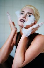 KATE UPTON for 032C Summer 2024