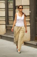 KATIE HOLMES Leaves Her Apartment in New York 06/06/2024