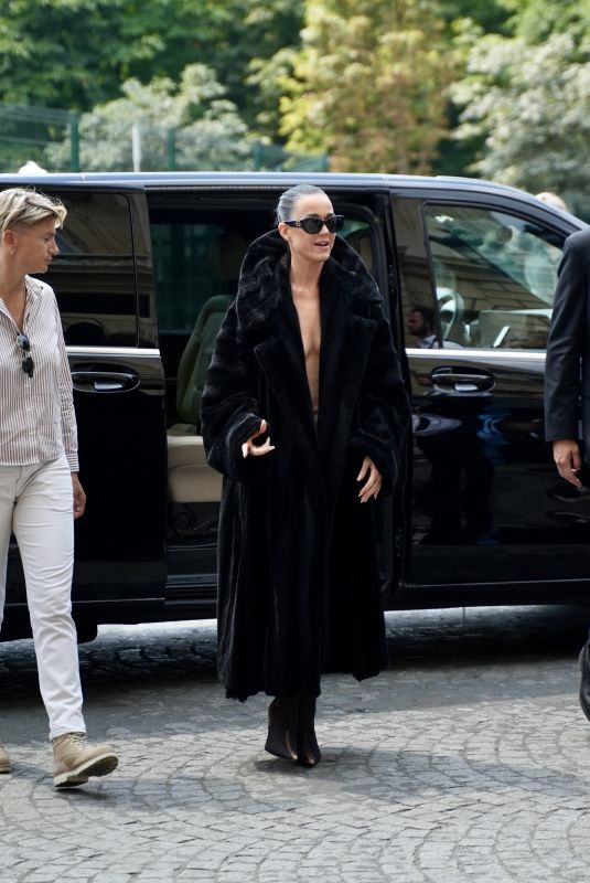 KATY PERRY Arrives at Her Hotel After Balenciaga Fashion Show in Paris 06/26/2024