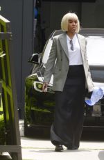 KELLY ROWLAND Leaves a Photoshoot in Los Angeles 06/08/2024
