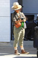 LINDA PERRY and SARA GILBERT Shopping at Farmers Market in Studio City 06/16/2024