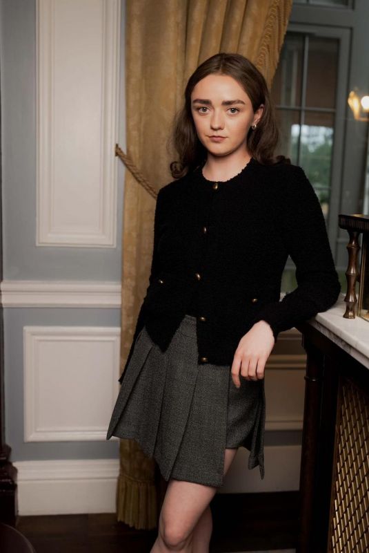 MAISIE WILLIAMS - Dior Cruise 2025 Show Portraits, June 2024