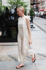 MICHELLE WILLIAMS Arrives at Vogue Dinner Party in New York 06/03/2024