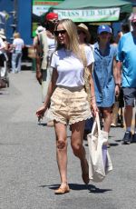 MONET MAZUR Shopping at Farmer