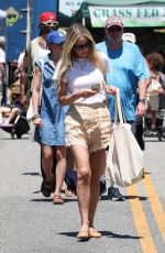 MONET MAZUR Shopping at Farmer