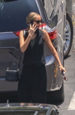 NICOLE RICHIE Leaves Her Son Sparrow
