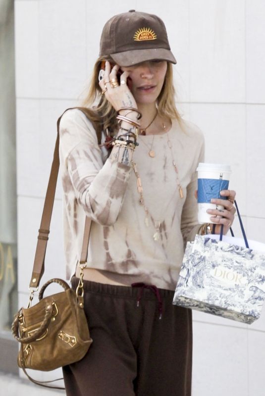 PARIS JACKSON Out Shopping in Beverly Hills 06/01/2024